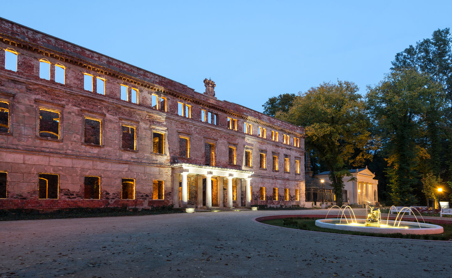 Schlossruine abends, &copy; Leo Seidel